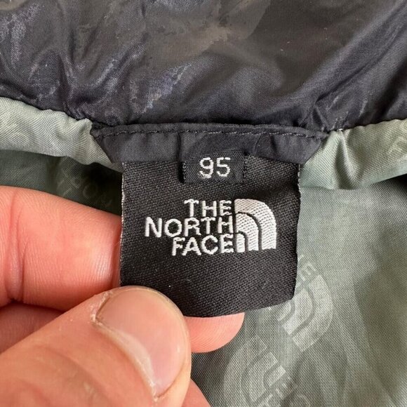 The North Face Black Patterned Puffer Jacket Women's Size XL - Picture 2 of 16